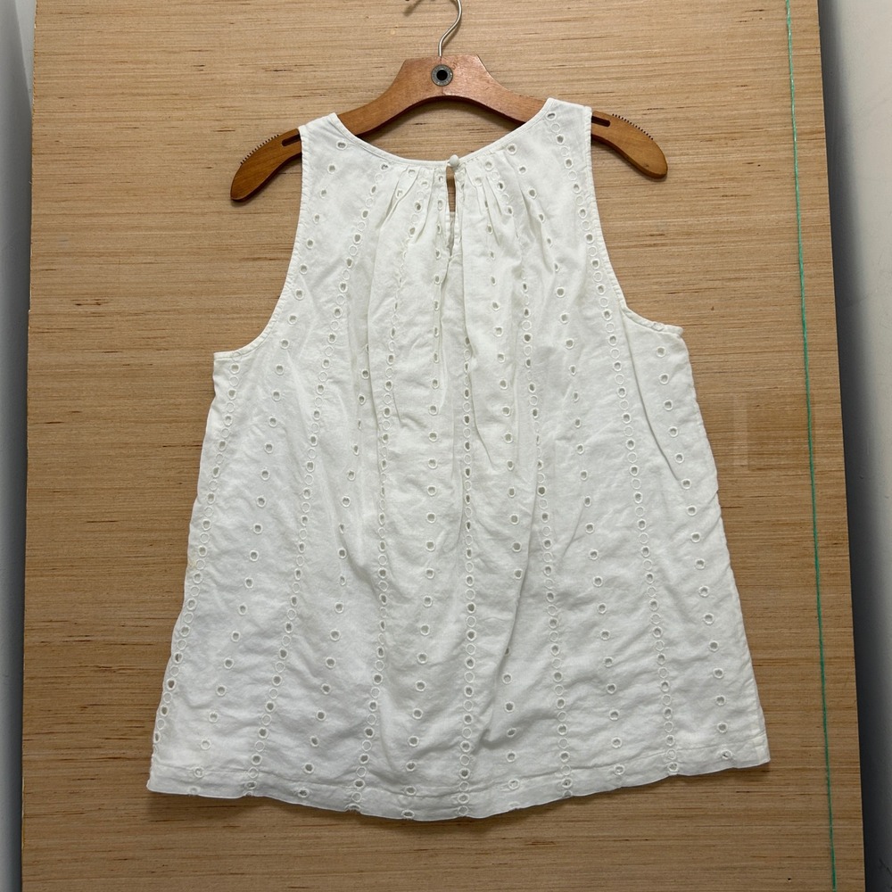 Loft Womens White Eyelet Sleeveless Tank Top Pleated Neck Keyhole Size L - Picture 3 of 6